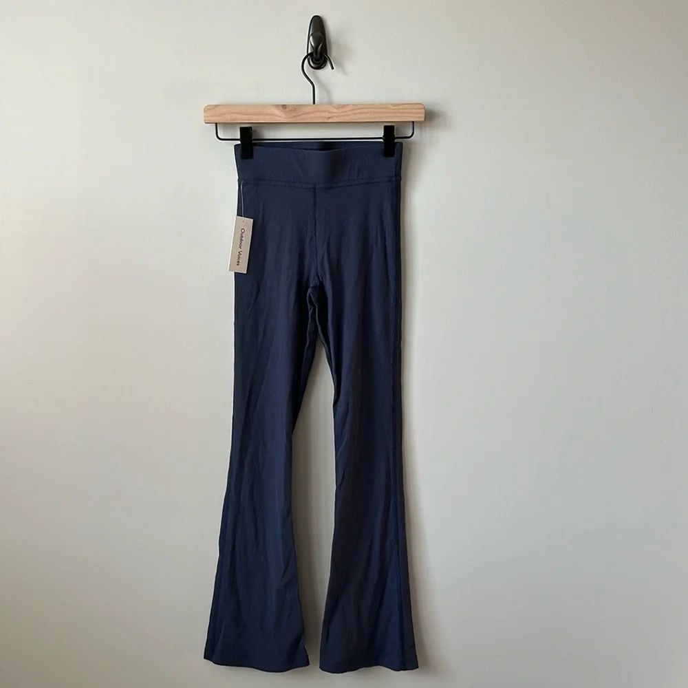 NEW Outdoor Voices Ribbed Kick Flare in Dark Sky XXS - Picture 2 of 6